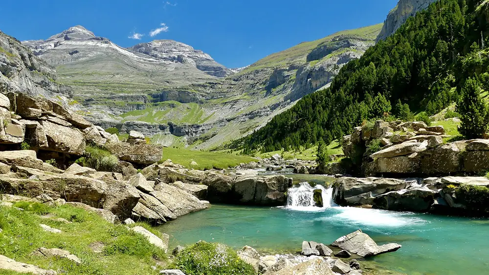 Décor de montagne dans le parc national des Pyrénées