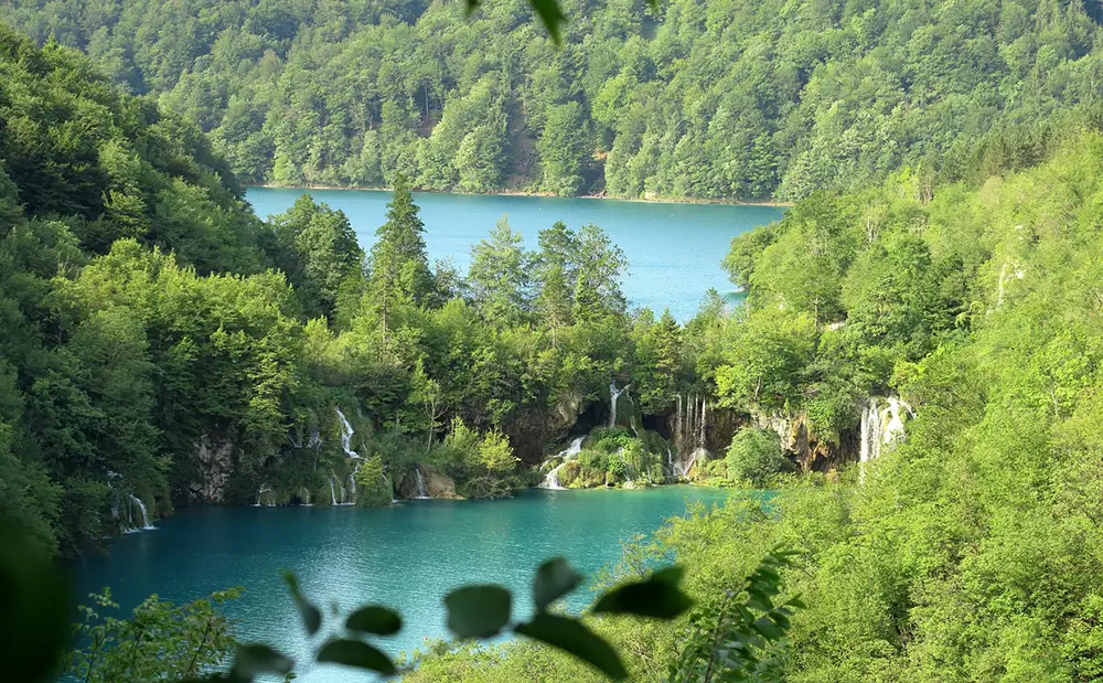 Cascades et Lacs dans le parc national de Plitvice